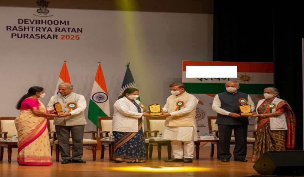 Devbhoomi Rashtriya Ratan Puraskar 2025: गांव‑सेवा में झांकी Uttarakhand की शान